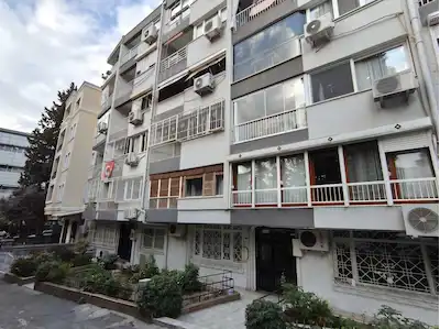 GÖZTEPE’NIN MERKEZINDE, OKULLARA & METROYA YÜRÜME MESAFESINDE KIRALIK 3+1