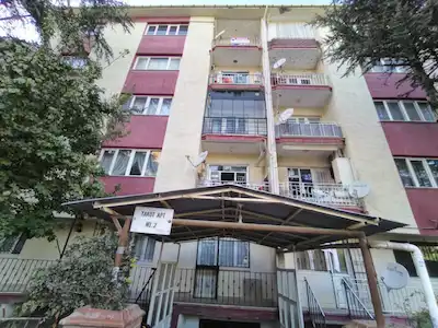 RE/MAX MOD'DAN YENİBAĞLAR ESPARK YAKINI EŞYALI KİRALIK 2+1 DAİRE