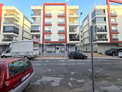 REMAX TOROS'TAN TOROSLAR ZEKİ AYAN'DA KİRACILI SATILIK DÜKKAN