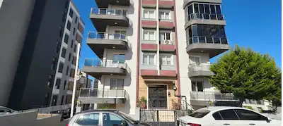 ÇİĞLİ ESENTEPE’DE AİLE APARTMANINDA KİRALIK 2+1 DOĞALGAZLI, BALKONLU FIRSAT DAİRE