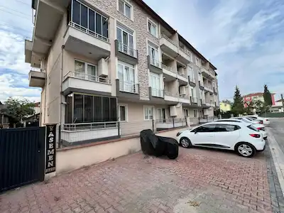 GÖLCÜK'TE MEDARA YÜRÜME MESAFESİ KİRALIK 1+1 ÇATI DUBLEKS DAİRE