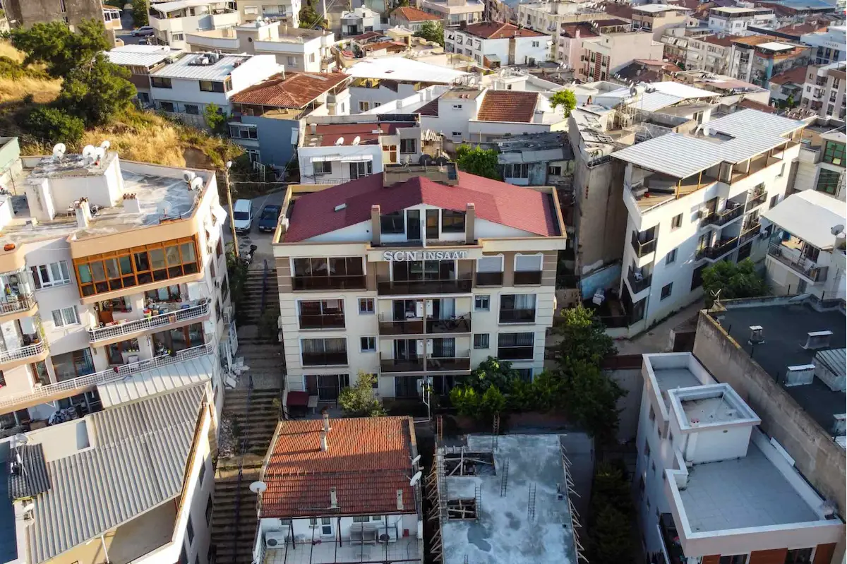 BALÇOVA EĞİTİM MAH.’DE 2+1 | BALKONLU | DOĞALGAZLI ARAKAT KİRALIK DAİRE