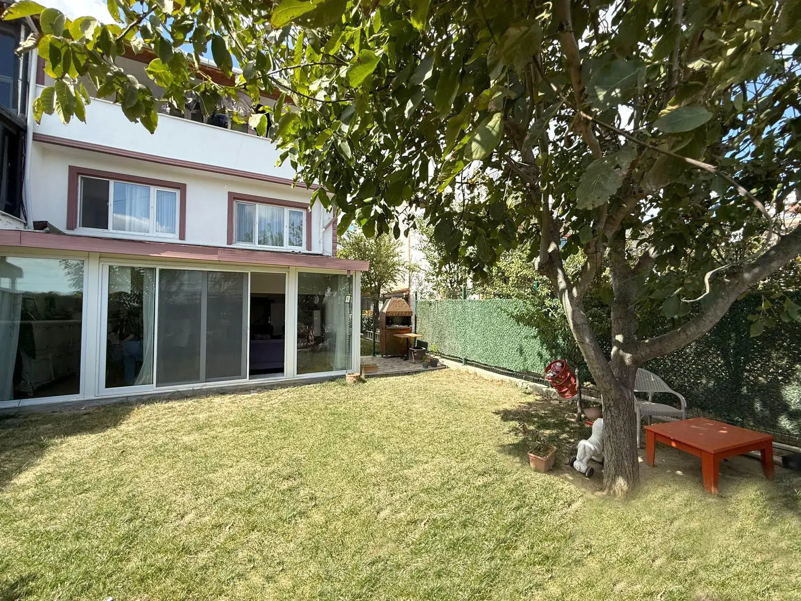 Property image 8
