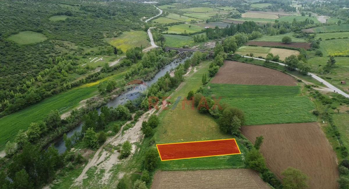 REMAX İNCİDEN YENİCE BAYATLAR SATILIK 888 M2 SATILIK TARLA