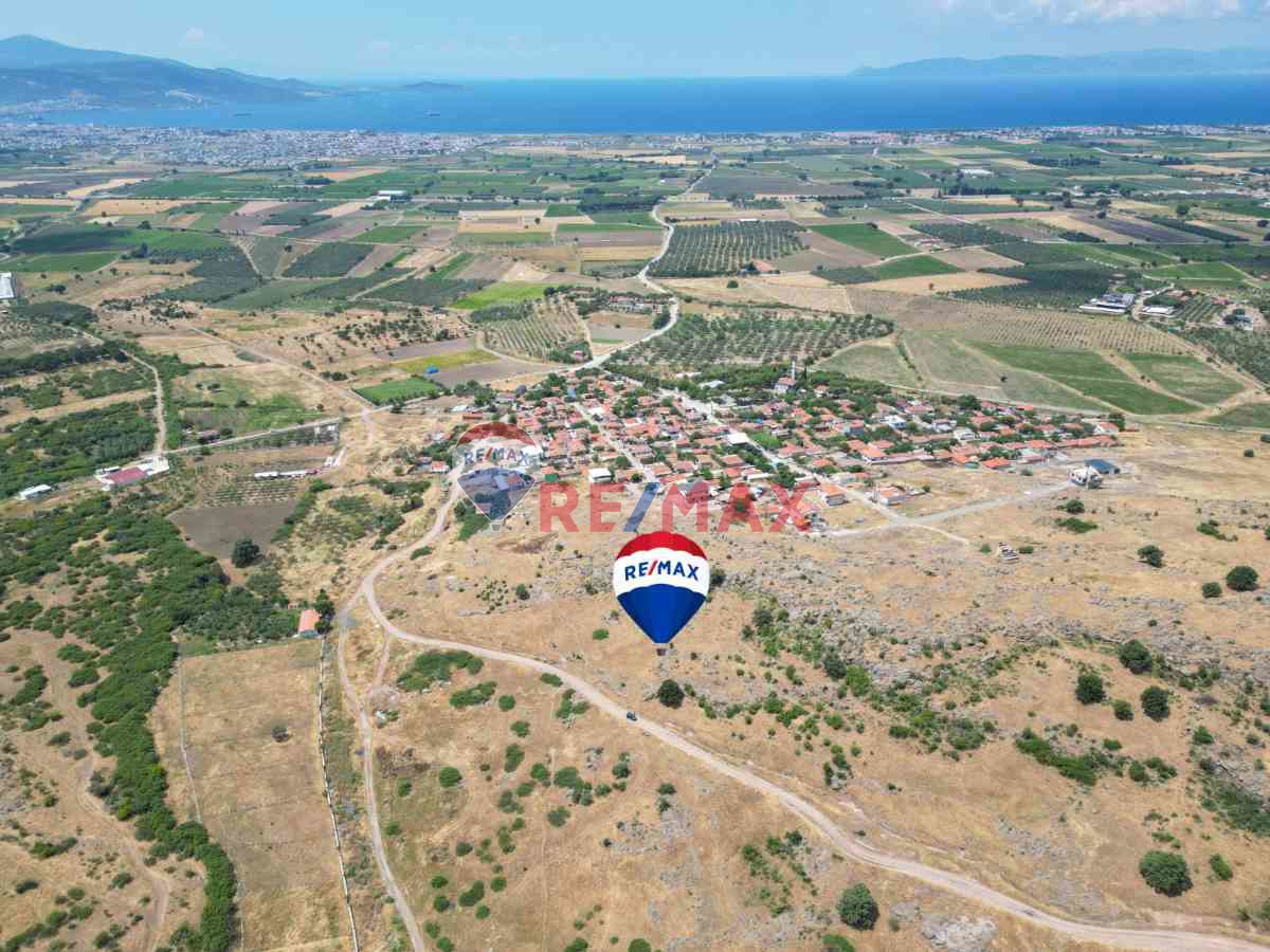 DİKİLİ İSLAMLAR'DA SATILIK İMARLI 446 M² ARSA