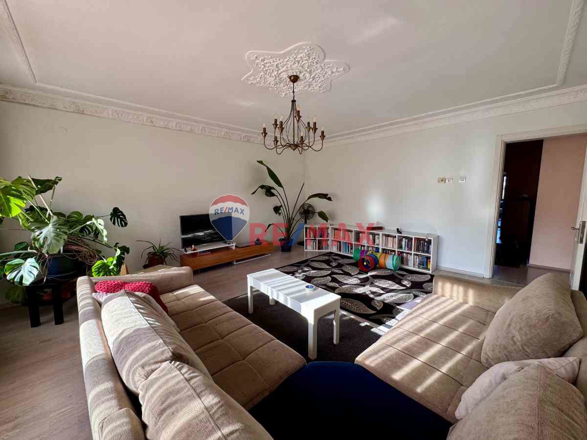 BEYKOZ GÖKSU SATILIK KÖPRÜ MANZARALI 180 M2 BAKIMLI DAİRE