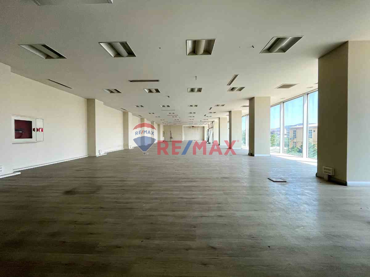 1000 M² MODERN VE DONANIMLI KIRALIK OFIS KDV AVANTAJIYLA