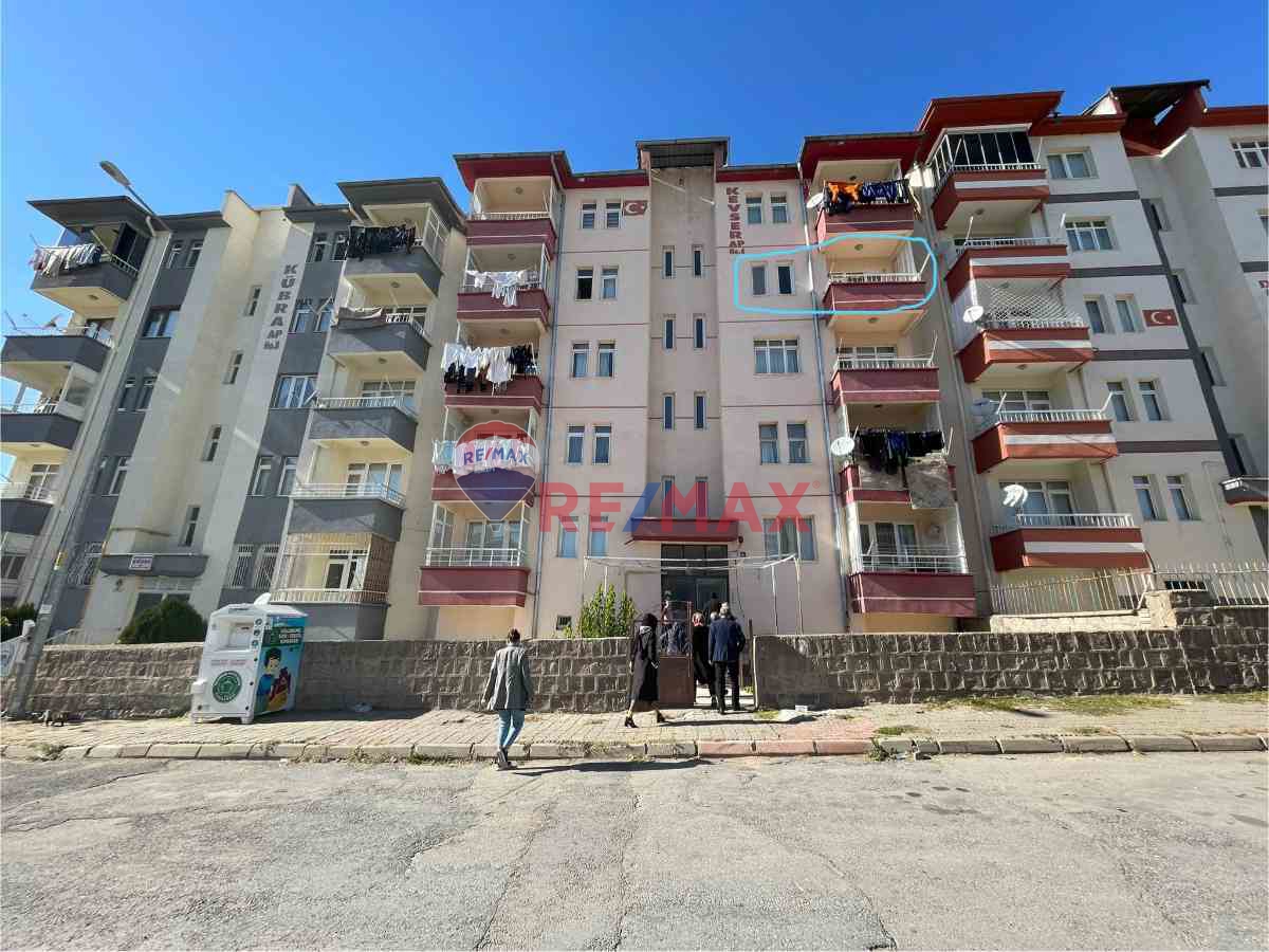 KAYSERİ/ YENİDOĞAN'DA KREDİYE UYGUN, ARA KAT SATILIK FIRSAT DAİRE