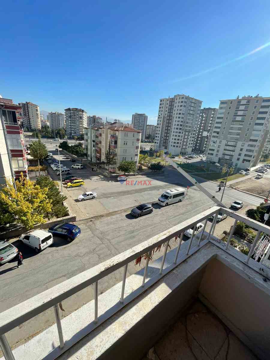 KAYSERİ/ YENİDOĞAN'DA KREDİYE UYGUN, ARA KAT SATILIK FIRSAT DAİRE