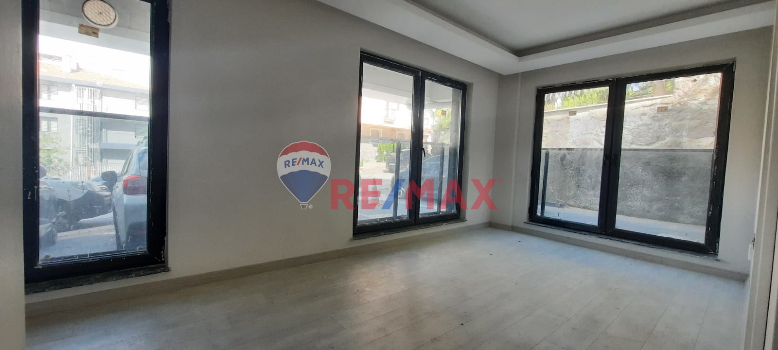 GOP KIRLANGIÇ SOKAKTA ŞAHANE LOKASYON SIFIR 1+1 KİRALIK DAİRE