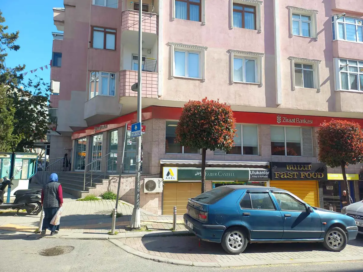 GÜNGÖREN MERKEZDE KURUMSAL BANKA KİRACILI FIRSAT SATILIK İŞYERİ
