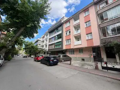 YENIMAHALLE ÇARŞI MAHALLESI'NDE SATILIK 2+1 DAIRE