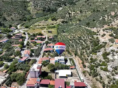 GÜLLÜBAHÇE’DE SATILIK 4+1 MÜSTAKİL EV