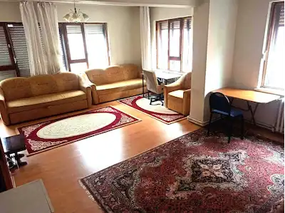 RE/MAX İNCİ'DEN ÇARŞI MERKEZDE KİRALIK 2+1 DAİRE