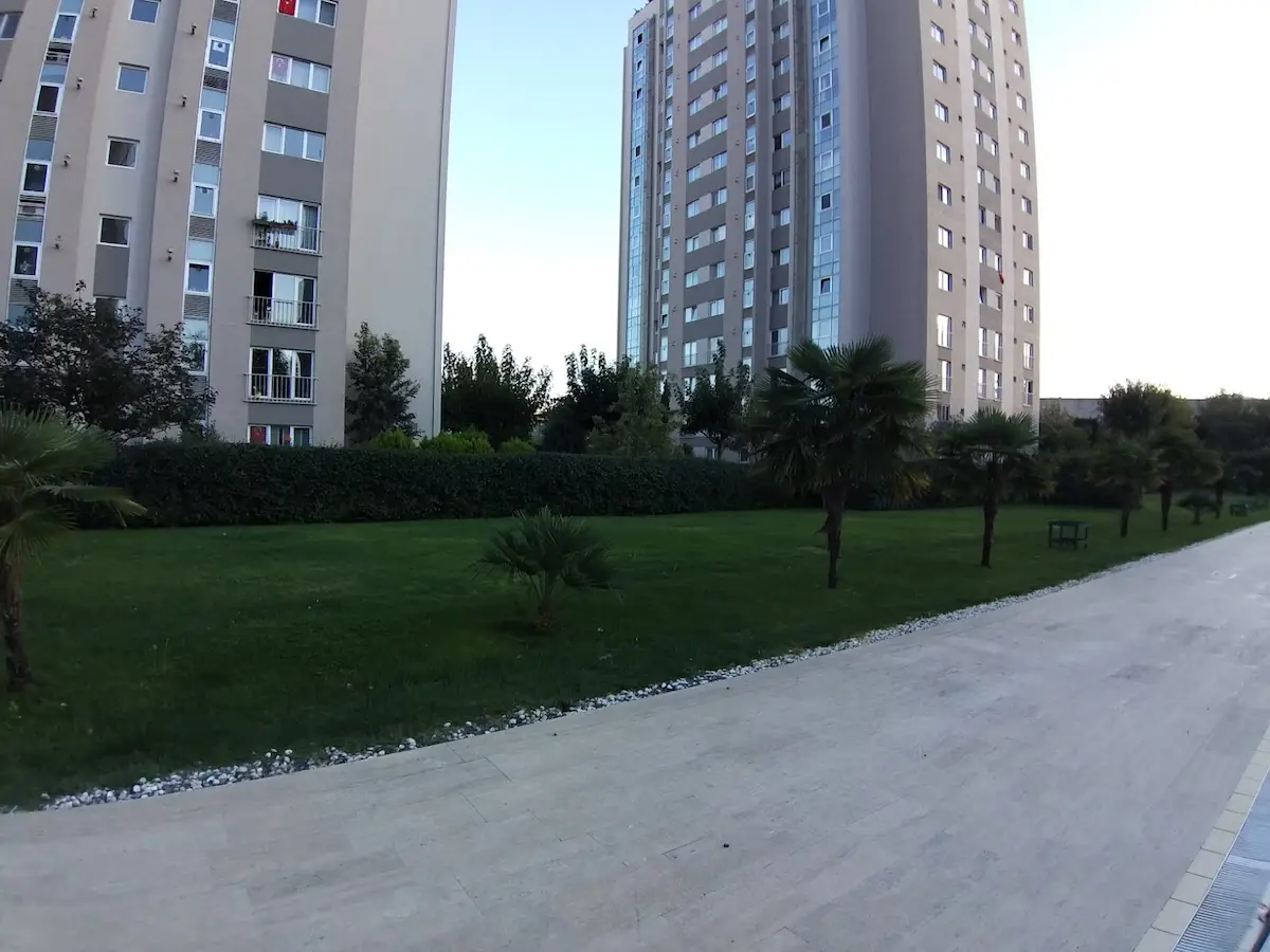AGAOGLU ELTES GOLD KAPALİ MUTFAKLİ BUYUK 2+1 REZİDANS DAİRESİ