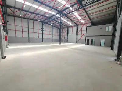 BAŞİSKELE KARADENİZLİLER MAHALLESİNDE 770M2 KİRALIK DEPO-FABRİKA