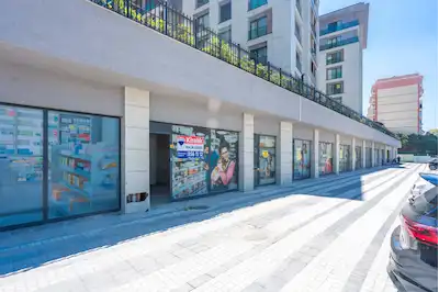 REMAX GELİŞİMDEN ALYA DREAM SİTESİ ALTINDA KİRALIK DÜKKAN