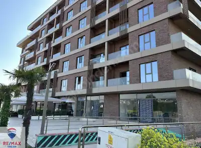 REMAX 'DEN MEDITORIUM DA KİRALIK İÇİ YAPILI OFİS
