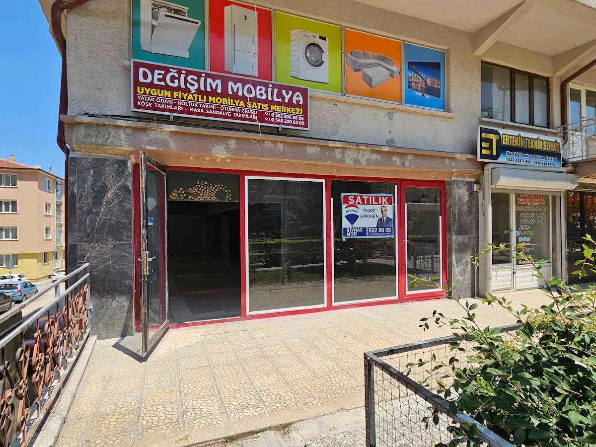 REMAX MOD'DAN CUMHURİYET BULVARINDA 7 MT CEPHELİ SATILIK DÜKKAN