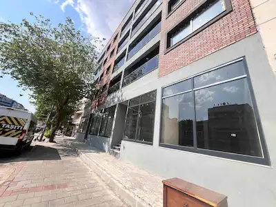 39 ANADOLU CAD PRESTIJLI KONUMDA KIRALIK 180 M2 IŞYERI