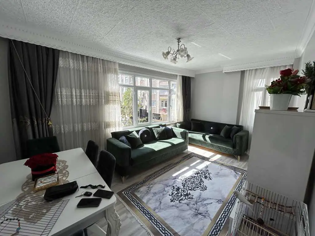 GÜNGÖREN SANAYİ MAHALLESİN’DE 2+1 85M2 FERAH SATILIK DAİRE