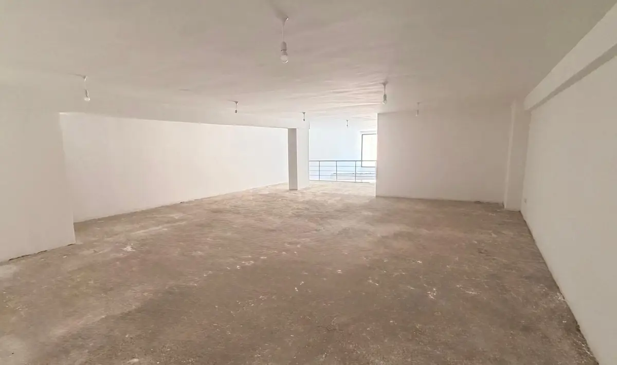 ÇAYIROVA RAGIP DEMIRKOL CAD. 820 M² KIRALIK IŞYERI