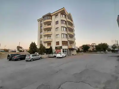 UĞUREVLERDE 3.5+1 | 135 M² NET | ÇİFT WC | 3 CEPHELİ, BALKONLU SATILIK DAİRE