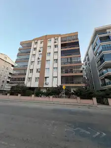 NARLIDERE NARLI MAH. ÇELEBİ SOKAK’TA 185 M² BRÜT, GENİŞ PLANLI 4+1 DAİRE