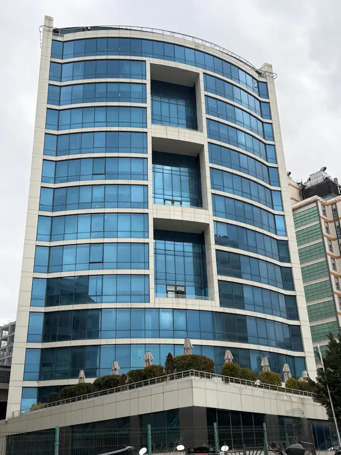 BASINEKSPRES PORT PLAZA‘ DA KDV’LI KİRALIK OFİS
