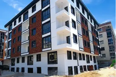 CEVİZLİ BAĞDAT CADDESİ 3. BİNADA 1+1 YENİ DAİRE