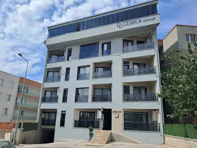 REMAX SMYRNA'DAN MENEMEN'DE SATILIK DOĞALGAZLI SIFIR 1+1 DAIRE
