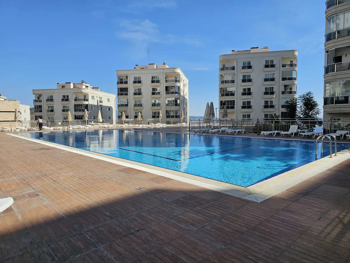 TERASPARK 232 SİTESİ SAĞLAM ZEMİNLİ 7/24 GÜVENLİKLİ LÜKS 3+1