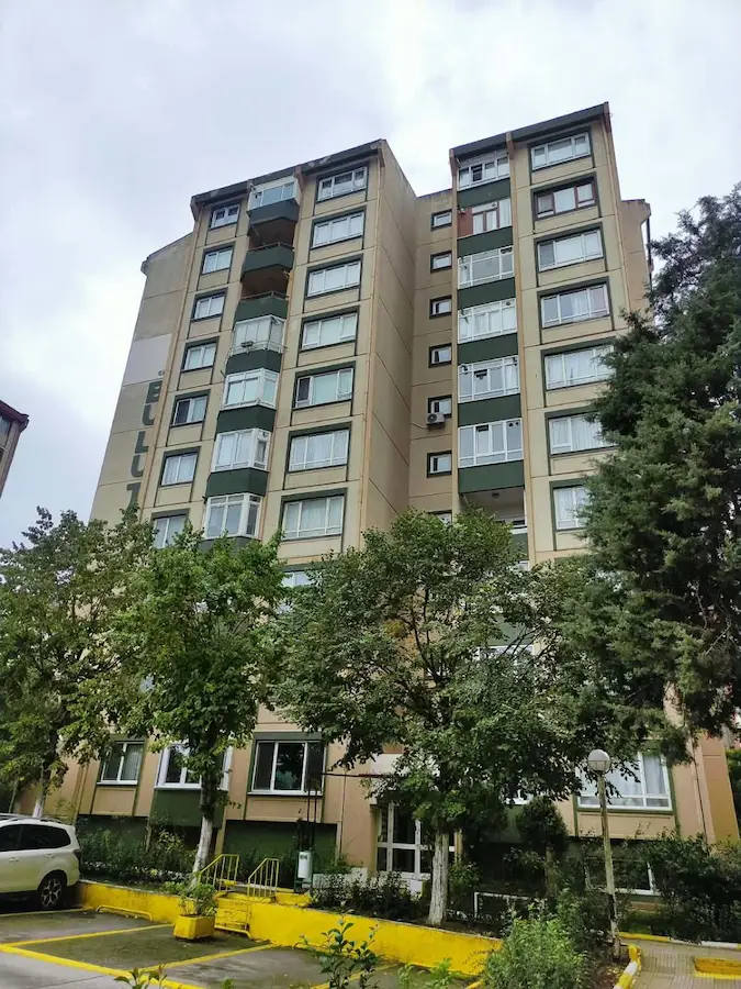 GEBZE YENİKENT TE SATILIK 1+1  ARAKAT DAİRE