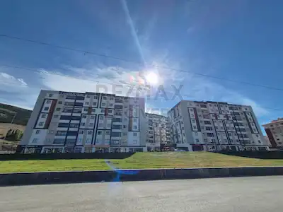 RE/MAX LACİVERT'TEN YILDIZKENT'TE SATILIK 3+1 DAİRE