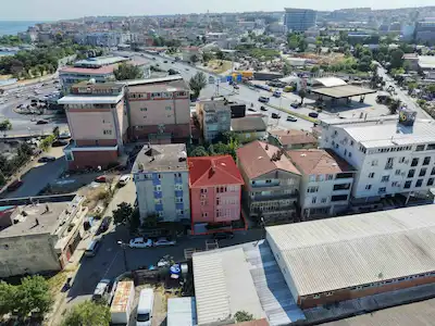 BÜYÜKÇEKMECE MİMARSİNAN MAHALLESİNDE İSKANLI 4 KATLI SATILIK BİNA 
