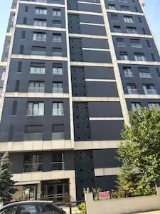 BOSTANCI CAMİİ SOKAKTA 10 YILLIK BİNADA DENİZ MAMZARALI DAİRE