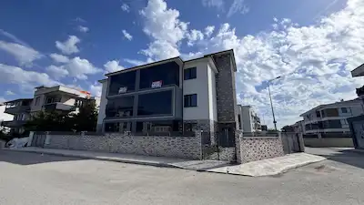 REMAX MOTTO NİLÜFER TOKA’DAN 5+1 İKİZ TRİPLEKS VİLLA