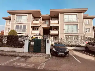 KOCAELI IZMIT ARAKATSATILIK DAIRE SITE IÇINDE ARMADA 2 SITESINDE