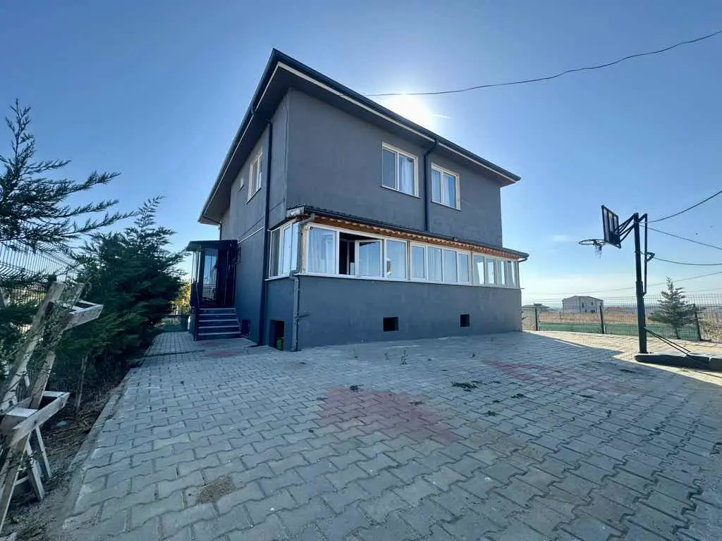 SÜLEYMANPAŞA KARAEVLİDE SATILIK BİTİŞİK İKİZ VİLLA EŞYALI