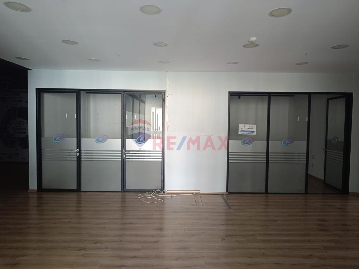 AĞAOĞLU MY CİTY'DE BENZERSİZ KONUMDA 400 M2 KİRALIK İŞYERİ, OFİS