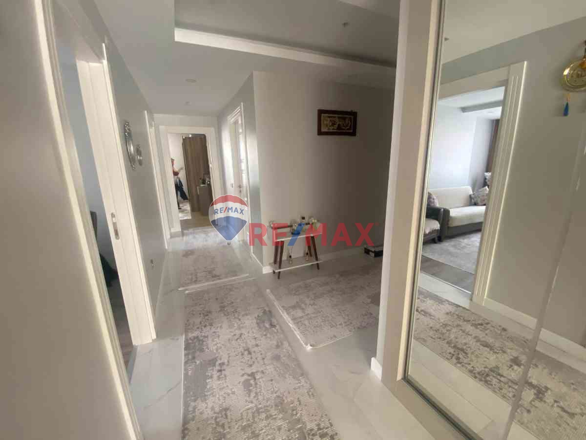 BEYLIKDUZU YASEMIN EVLERI'NDE DENIZ MANZARALI 3+1