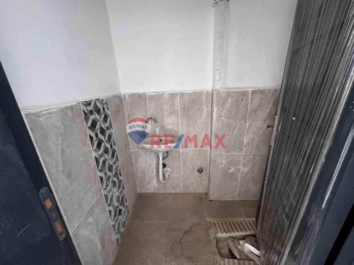 ŞAŞMAZ SANAYİ SİTESİ'NDE 380M2 SATILIK DÜKKAN