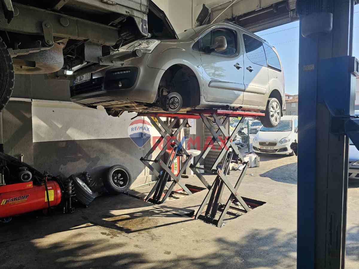 3.SANAYİDE SÜPER KONUMLU HAZIR MÜŞTERİLİ DEVİRLİK OTO TAMİRHANE