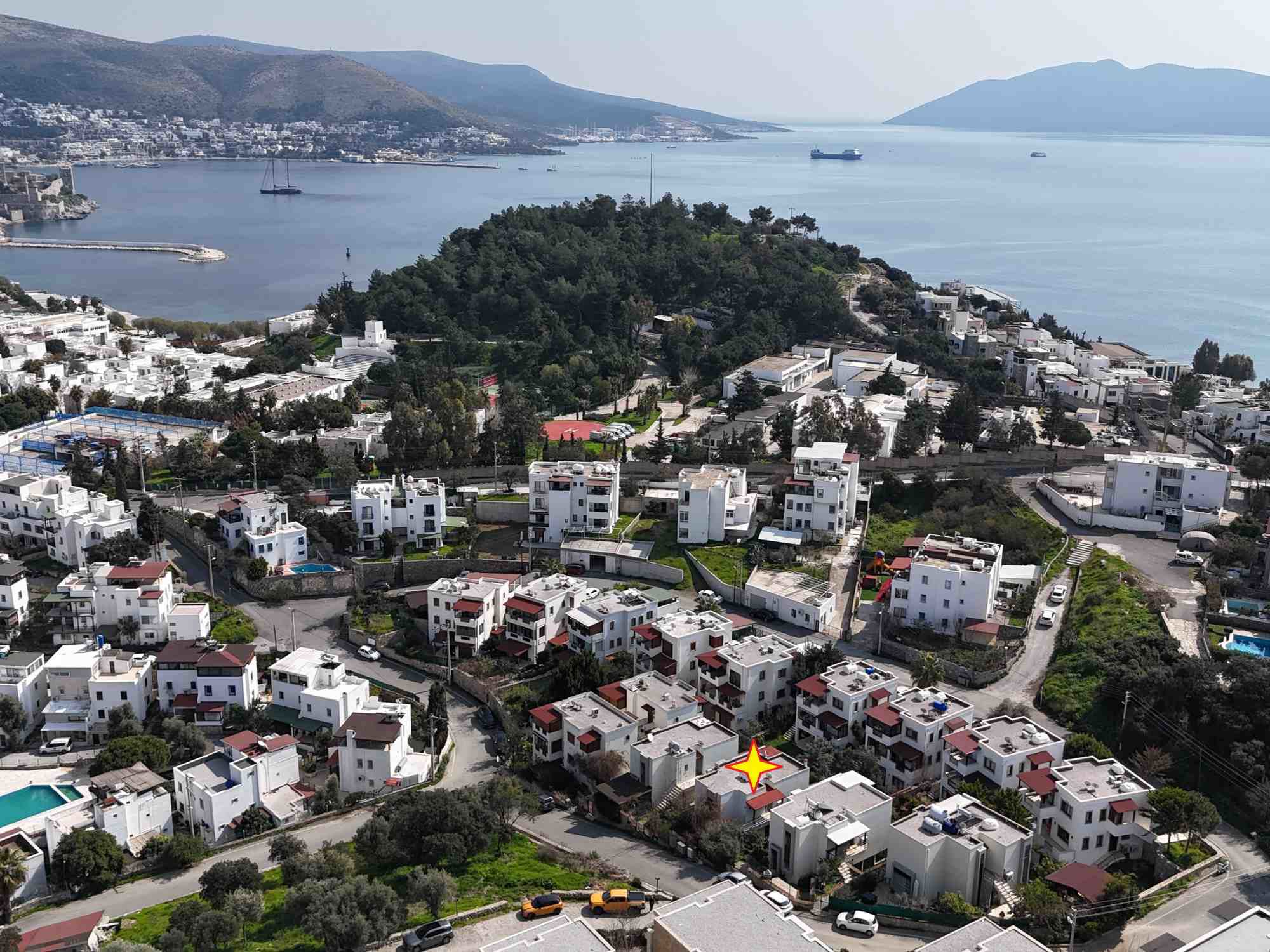 SATILIK 3+1 BAHÇE DUBLEKSİ BODRUM  ESKİÇEŞME'DE MARİNA'YA YÜRÜME MESAFESİNDE  