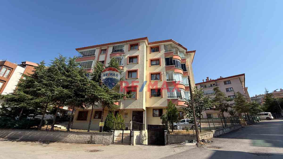 ÇANKAYA KIRKKONAKLAR'DA 120M² SATILIK 3+1 DAİRE