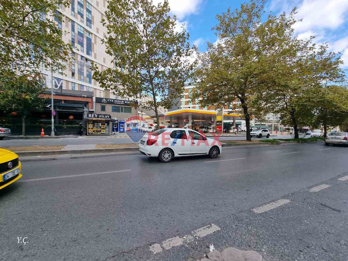 BULVAR ÜZERİNDE KURUMSAL KİRACILI SATILIK 300M² DÜKKAN