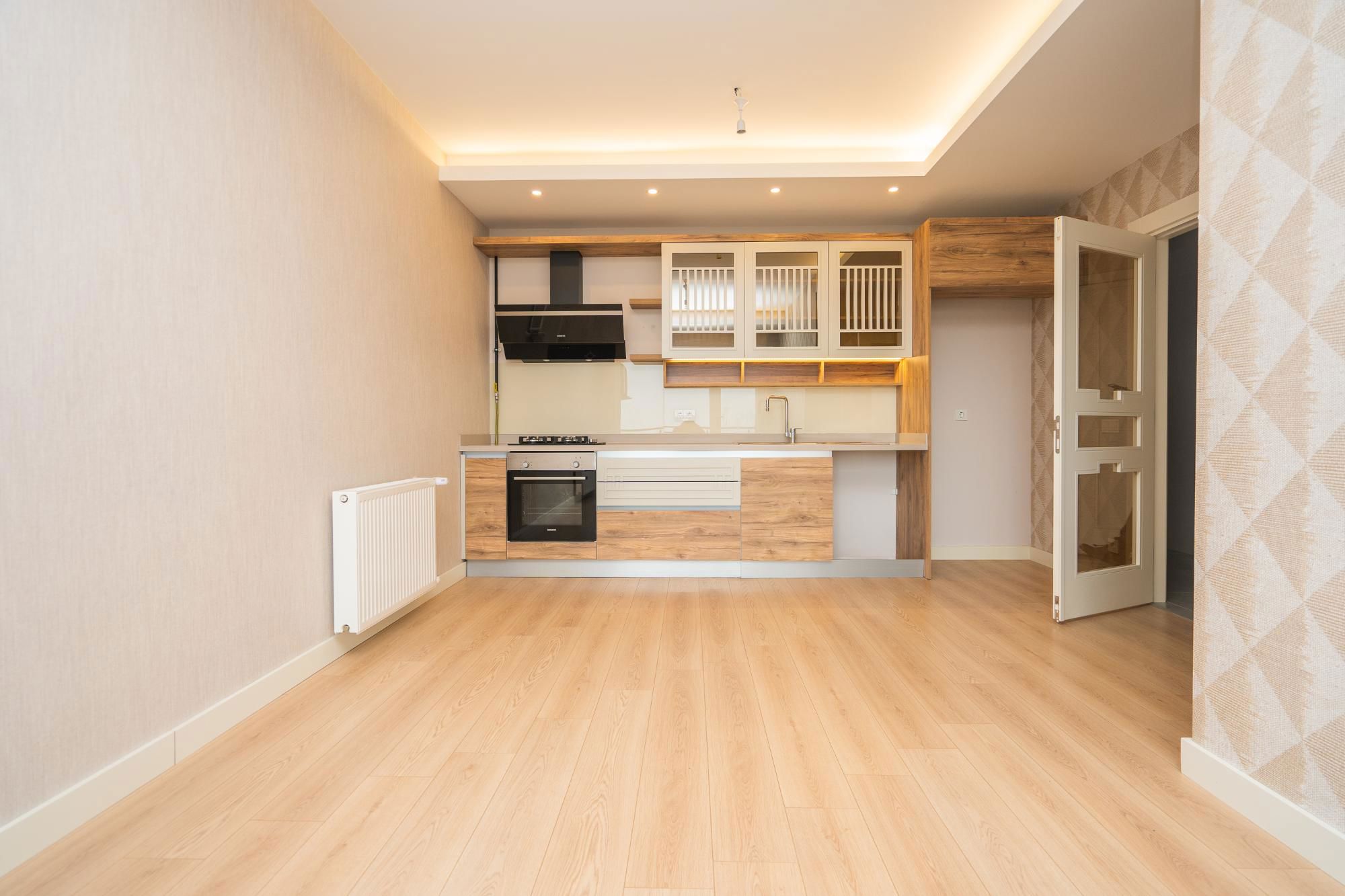 REMAX GELİŞİMDEN ALYA MARİN SİTESİNDE 2+1 KİRALIK DAİRE