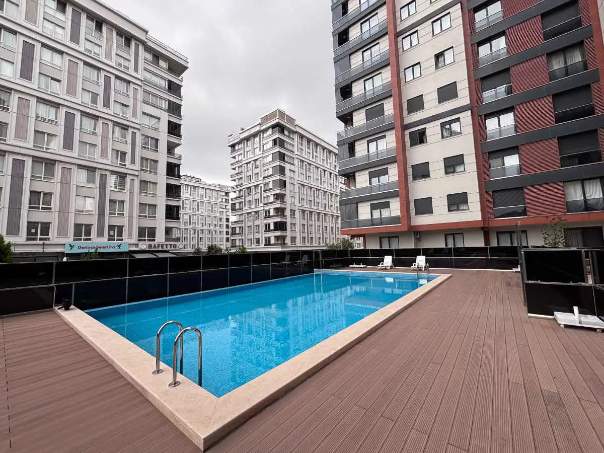 MALTEPE ALTAYÇEŞME'DE PARK RESİDANCE SİTESİNDE HAVUZLU  SATILIK 2+1 DAİRE