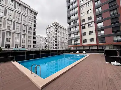 MALTEPE ALTAYÇEŞME'DE PARK RESİDANCE SİTESİNDE HAVUZLU  SATILIK 2+1 DAİRE