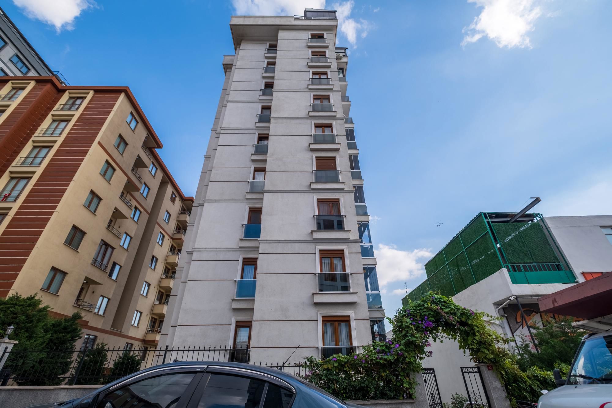 MALTEPE’DE ADALAR VE DENİZ MANZARALI TERASLI DUBLEKS 4+2 SATILIK